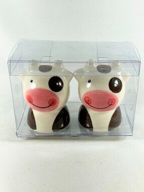 Cows, (New) Ceramic Salt & Pepper Shakers Set, 3 Inches.